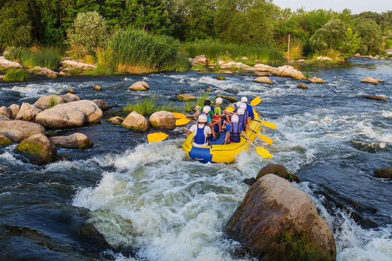 Guide to river rafting